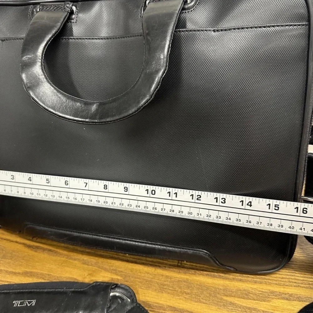 Tumi messenger bag